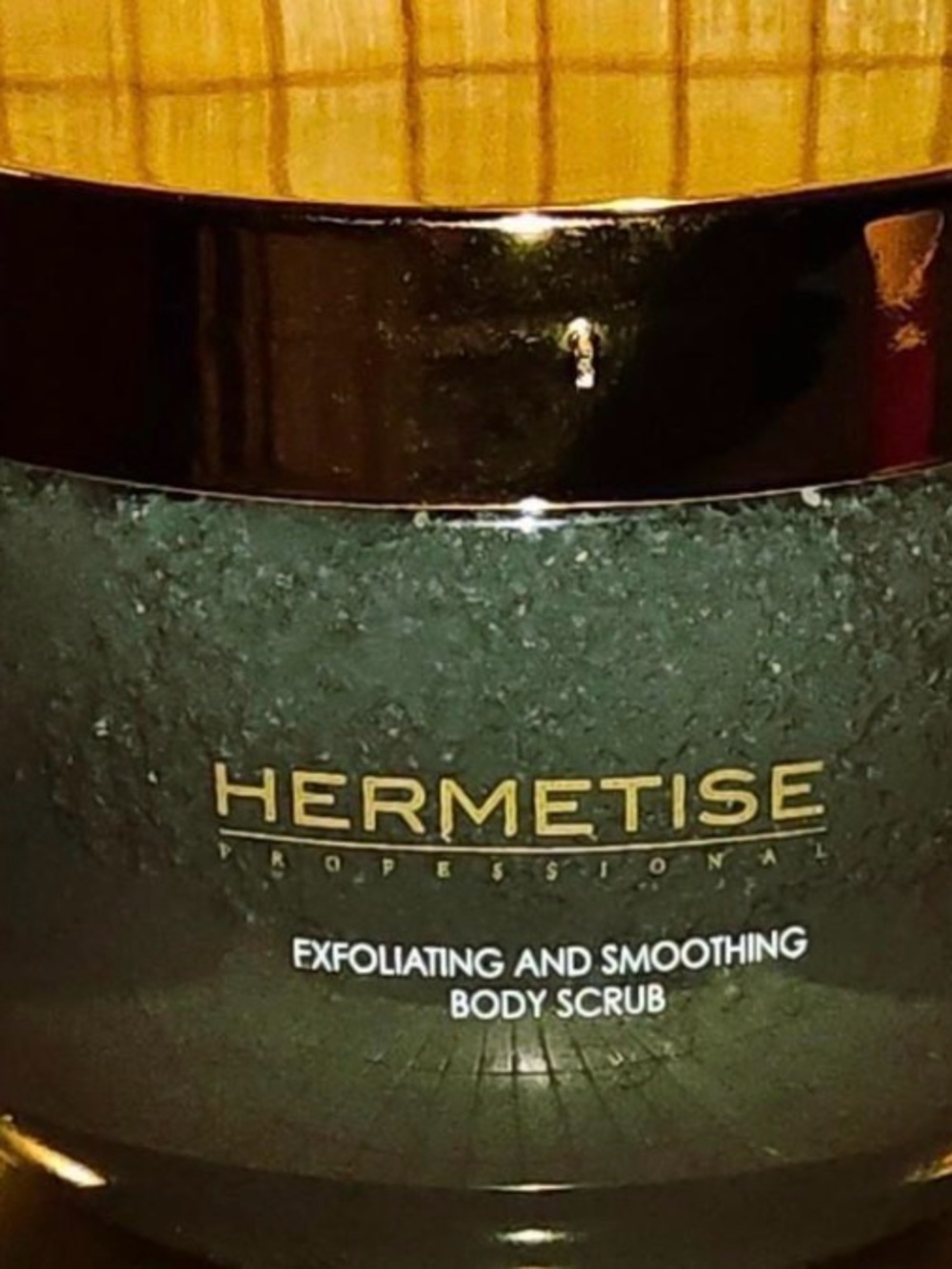 Hermetise Professional Exfoliating and Smoothing Body Scrub brand new